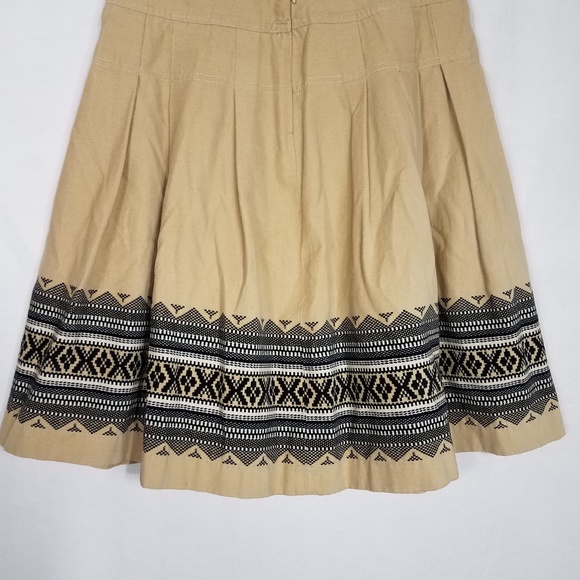 Ann Taylor LOFT Tan Pleated Skirt Size 0 - Picture 7 of 8